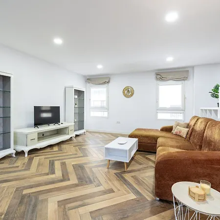 Apartment H2m Pasaje Nobleja Close Train St, Smarttv, Aacc *