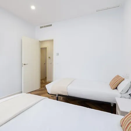Apartment H2m Pasaje Nobleja Close Train St, Smarttv, Aacc