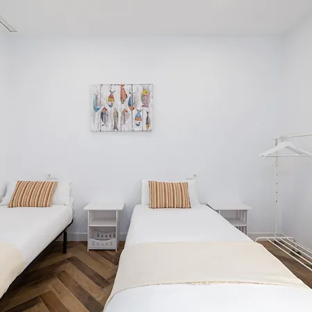 H2m Pasaje Nobleja Close Train St, Smarttv, Aacc Apartment